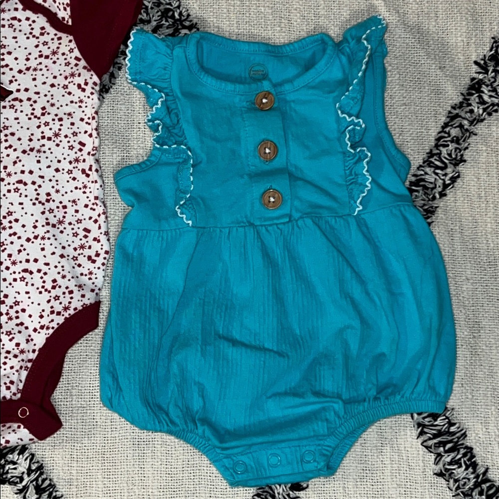 Three 3-6M Baby Shoes & Rompers Rivalry Threads Razorbacks Carters Wonder Nation - Picture 3 of 7